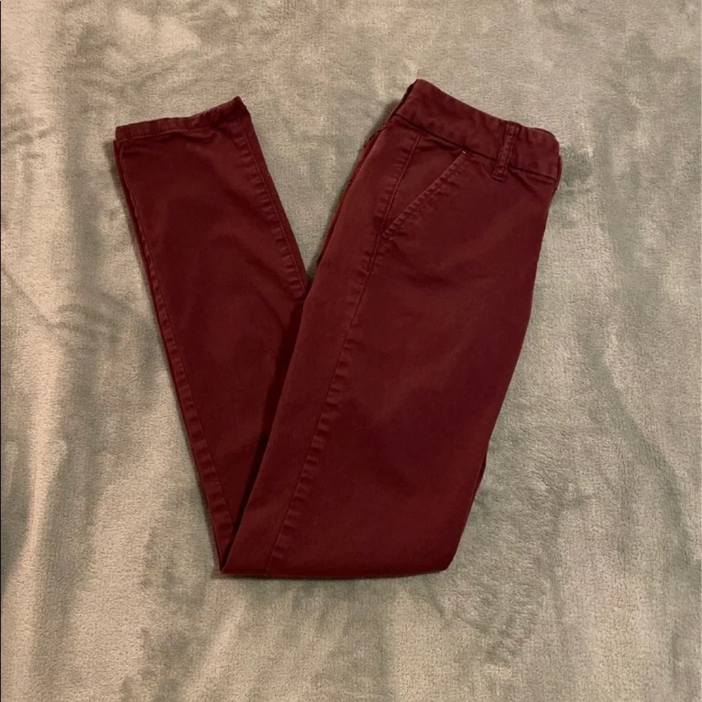 Anerican Eagle Skinny Maroon Khaki Pants
